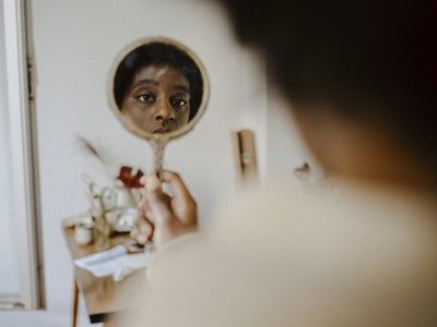 Here’s Why Bipolar Disorder Shows Up Differently In Black Women