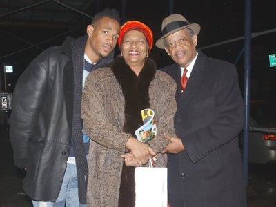 Marlon Wayans And His Family Mourn The Loss Of Patriarch Howell: ‘Kiss Ma For Me’