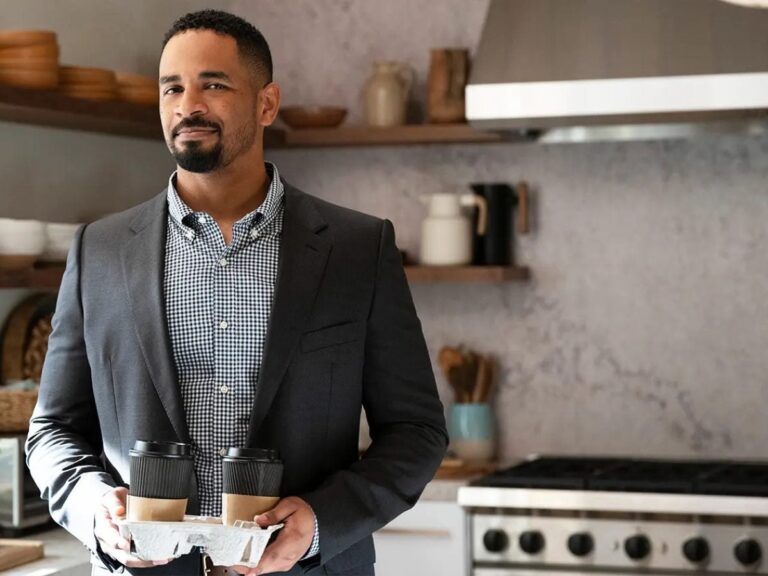 Apple TV+’s ‘Shrinking’ Finds Its Perfect Addition In Damon Wayans Jr.