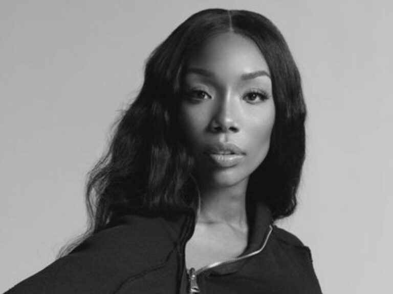 Brandy’s First Memoir Promises An Honest Look At Fame And Resilience