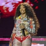 SZA Went On A Silent Retreat In India And Learned That ‘Not Everything Has To Be Said’